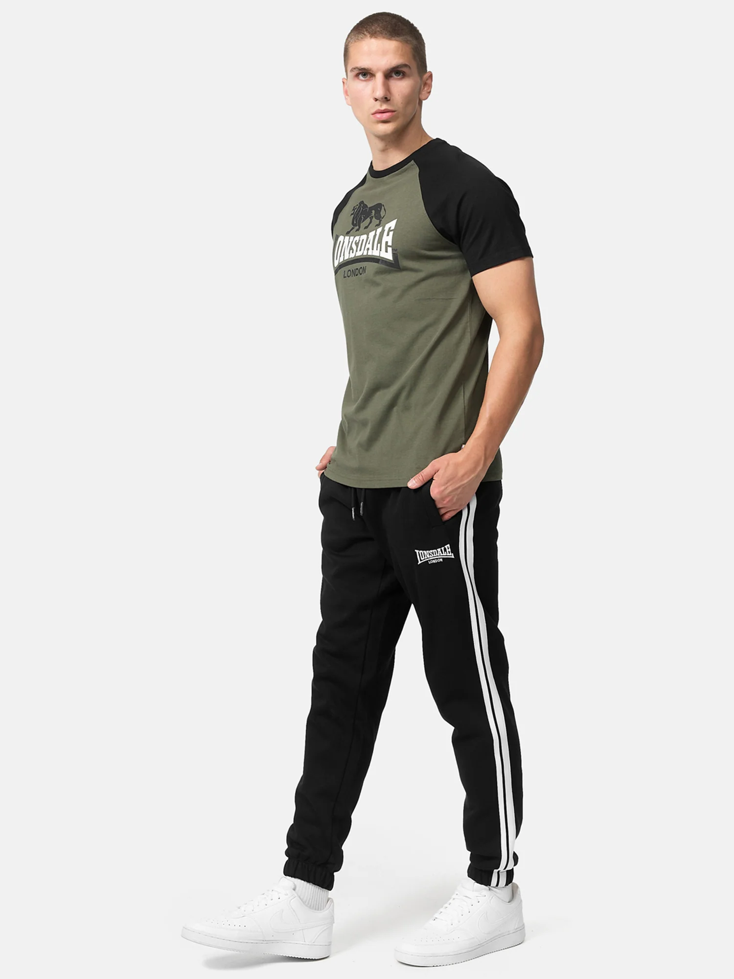 MAGILLIGAN - Image 2